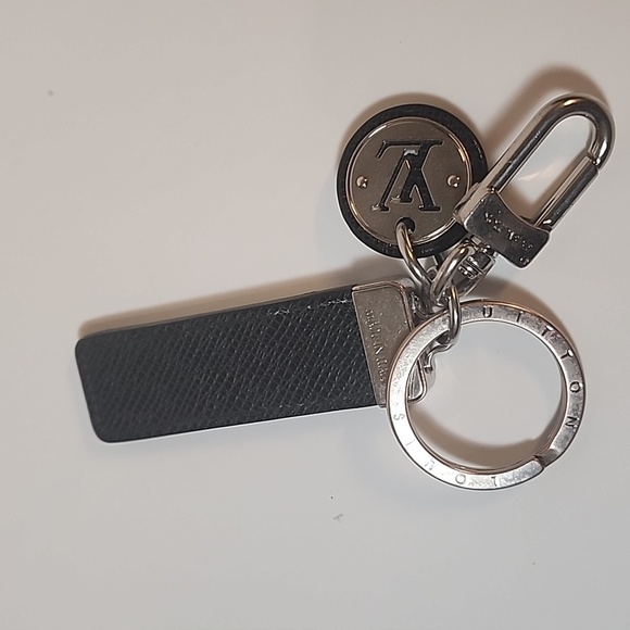 Louis Vuitton Taiga Porte Cles Neo Key Ring /Charm Black and Sliver - Picture 1 of 13